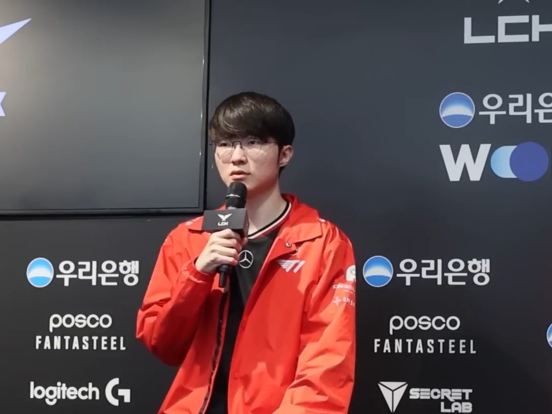 亚云真人-Faker重返赛场，反败为胜首场状态出色，加拿大队观众沸腾！全场沸腾不已的简单介绍